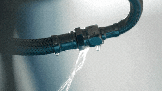 Putkivuoto voi aiheuttaa toiminnan keskeytymisen. keskeytysvakuutus turvaa yrityksen liiketoiminnan jatkuvuutta.